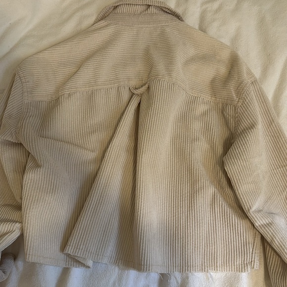 Shacket - Picture 3 of 3